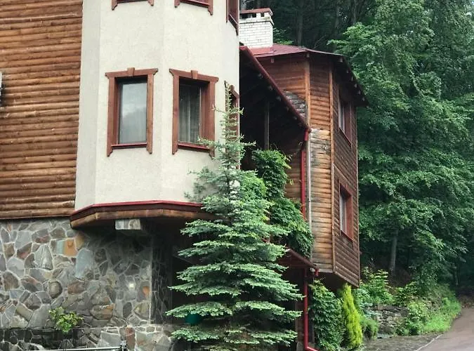 Elf-cottage Bed & Breakfast Tur'ya Paseka